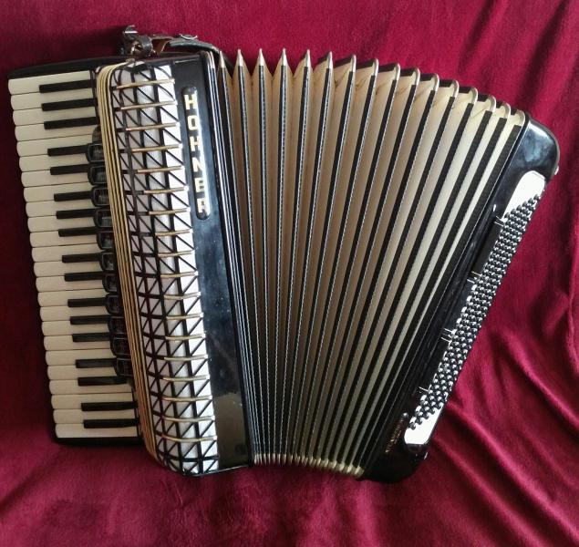 Аккордеон Hohner Atlantic IV De Luxe